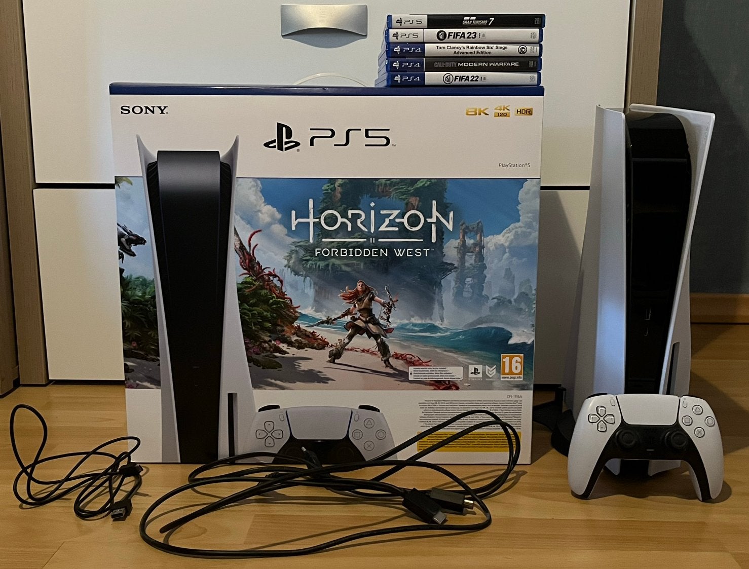 PS5 disc editie console 825GB + controller, 5 games, kabels, Games en Spelcomputers, Ophalen, Gebruikt, Playstation 5