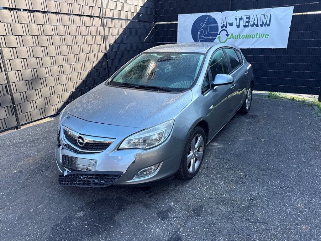 KOPLAMP LINKS Astra J (PC6 / PD6 / PE6 / PF6) (|13253646|), Auto-onderdelen, Gebruikt, Opel, Opel Automobile GmbH, Kontakt-opel@opel.com