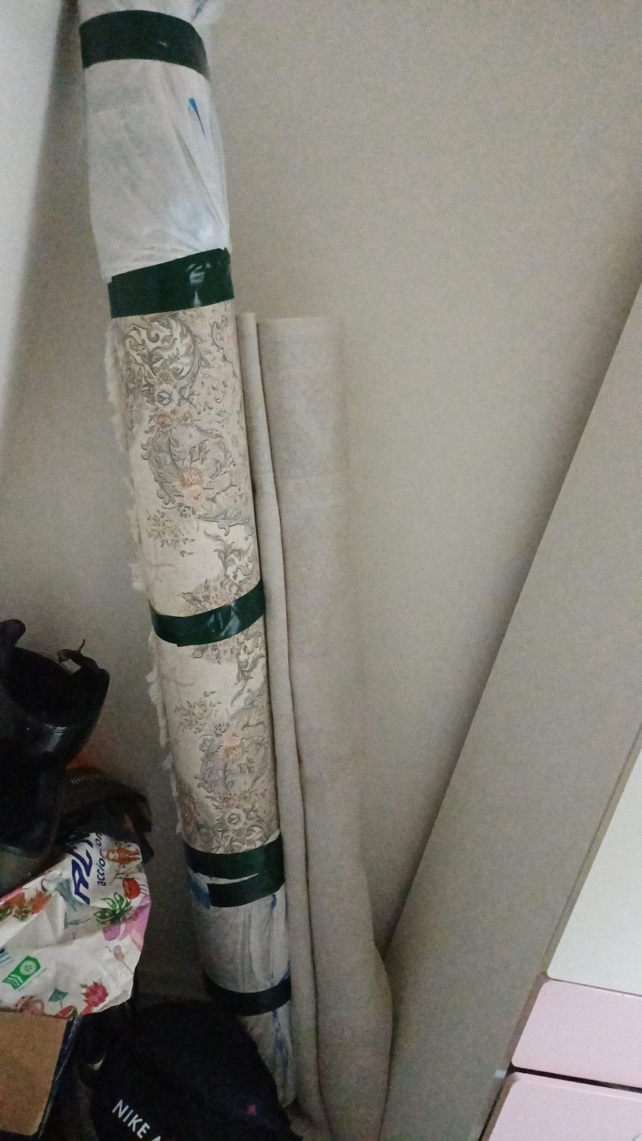 Tapijt in klassieke Perzische stijl, Ophalen