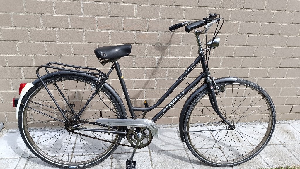 Fiets MAGNEET, Fietsen en Brommers, Fietsen | Dames | Omafietsen, Ophalen, Gebruikt
