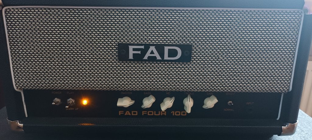 FAD fulltube amp met cabinet, Muziek en Instrumenten, Versterkers | Bas en Gitaar, Ophalen, Zo goed als nieuw, Basgitaar, 100 watt of meer