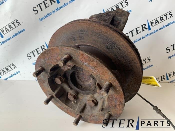 Fusee rechts-voor van een Mercedes Sprinter, Gebruikt, -, Ophalen of Verzenden, -