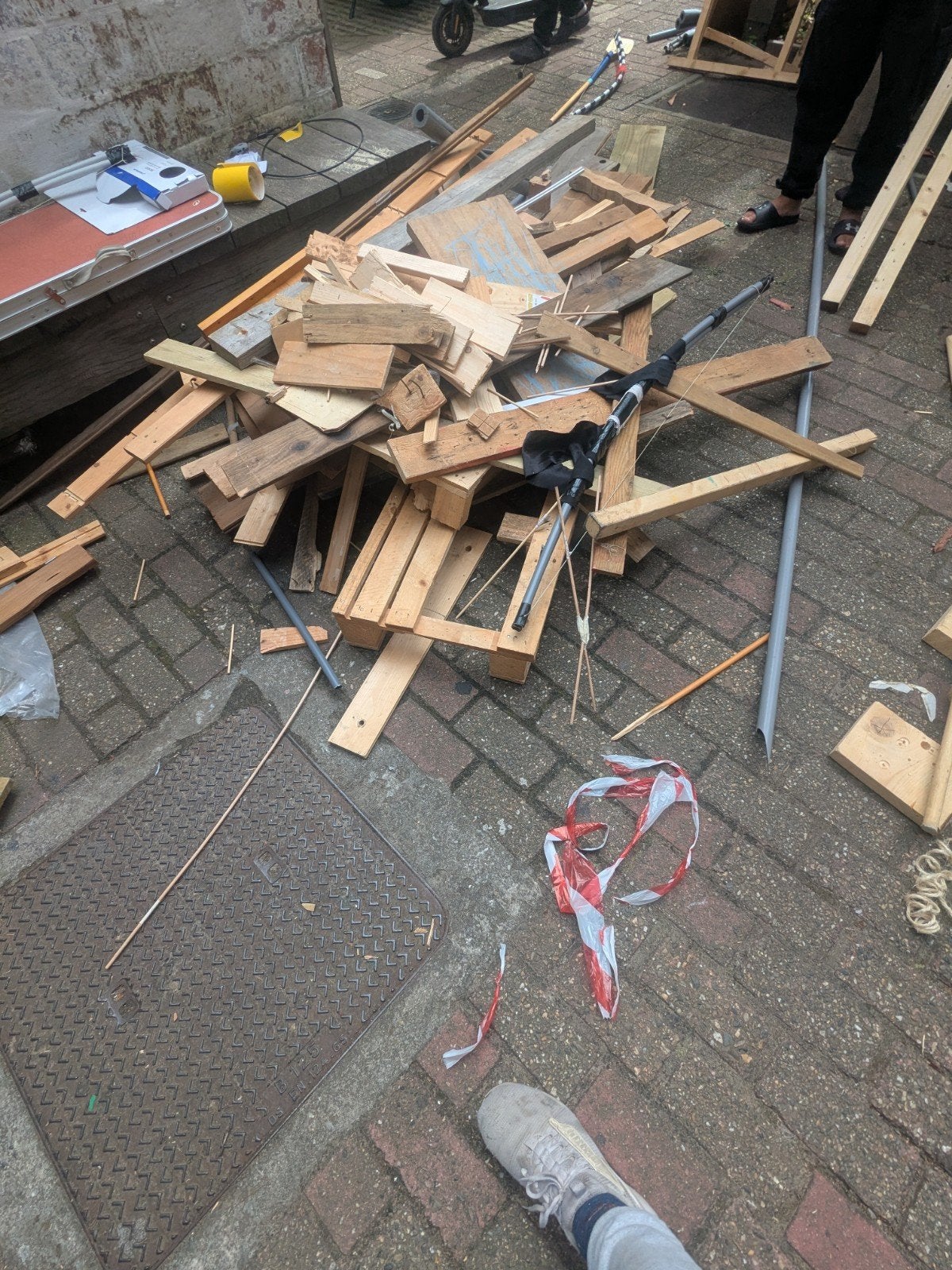 rest hout, misschien handig als brandhout, Doe-het-zelf en Bouw, Hout en Planken, Ophalen