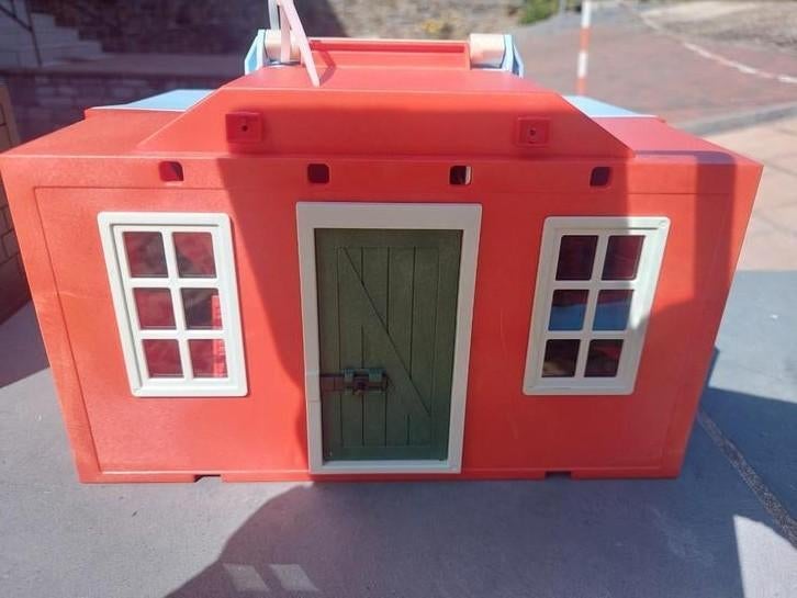 maison playmobil et accessoires, Enfants & Bébés, Jouets | Playmobil, Enlèvement, Utilisé