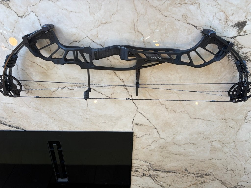 Hoyt Invicta Compound boog 37 DCX, Sport en Fitness, Ophalen of Verzenden, Gebruikt, Compoundboog
