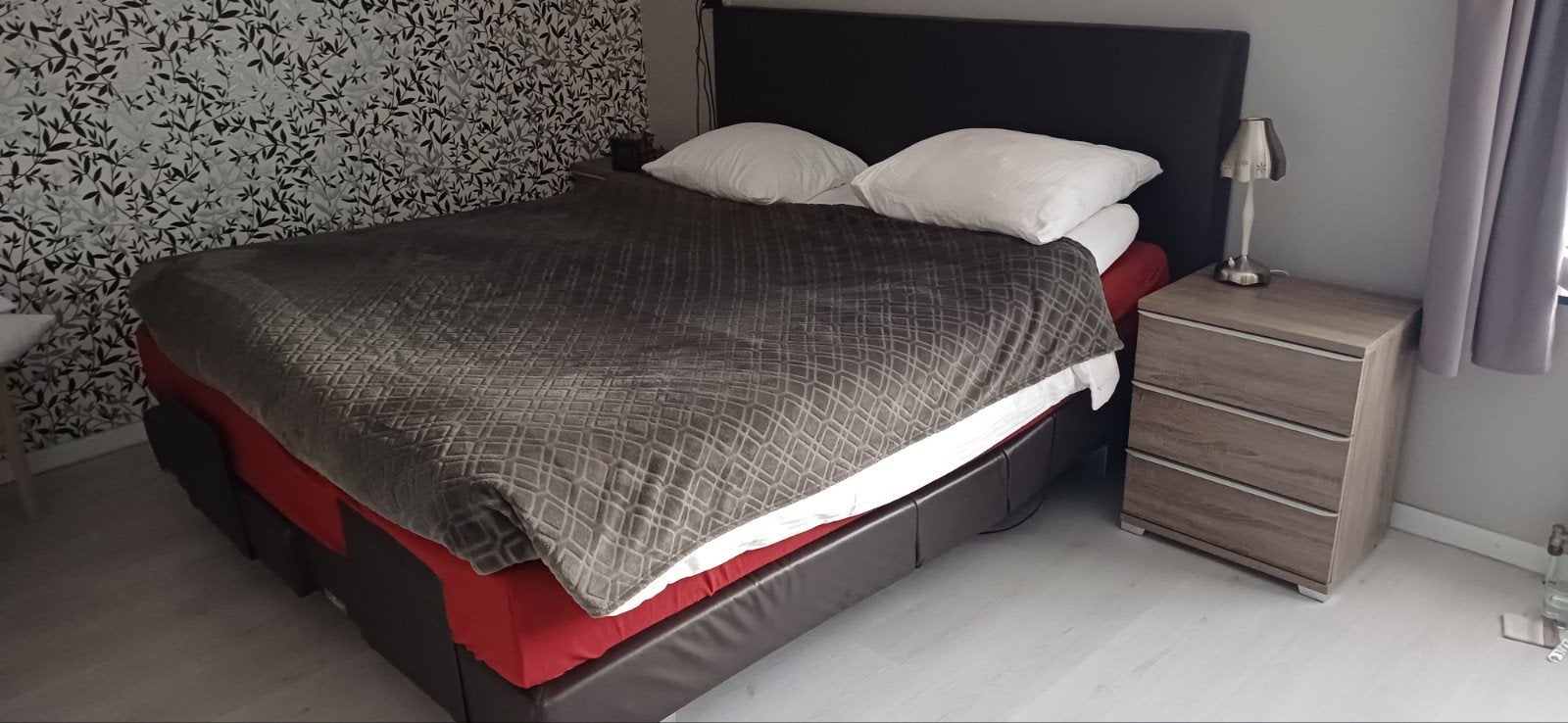 Elektrische boxsprings 180cm x 200cm, Ophalen, Gebruikt, Tweepersoons