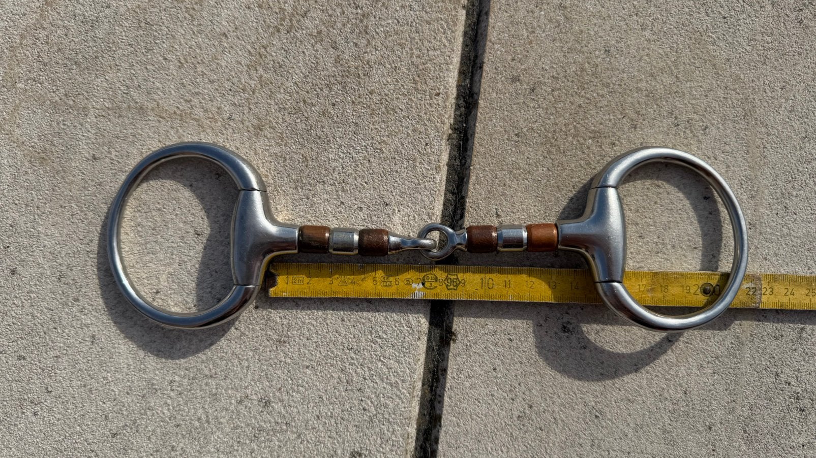Dubbelgebroken paardenbit met koperen rollers – 14cm, Enlèvement ou Envoi, Utilisé, Mors