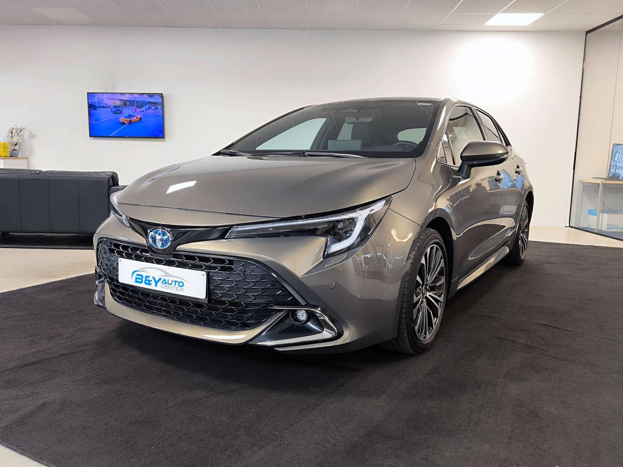 Toyota Corolla Hybrid 1.8 Dynamic / 10jaar Garantie, Auto's, Zwart, 4 cilinders, 72 kW, Corolla