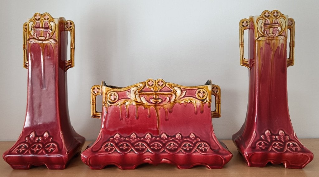 Antiek Art Nouveau kaststel Faience de Thulin, Enlèvement