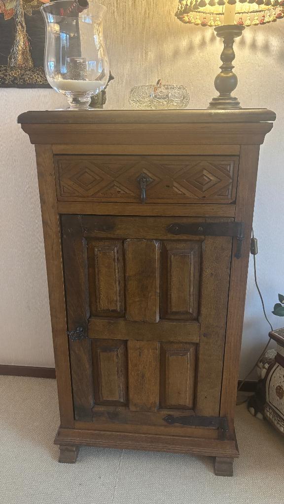 Spaanse kast, Ophalen