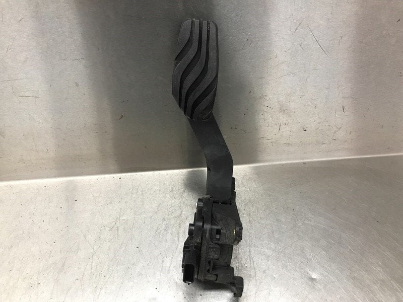 PEDALE D'ACCELERATEUR Nissan Micra (K14) (|21126200|), Utilisé, Nissan