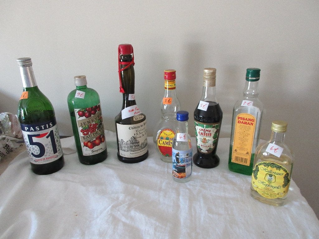 Spiritueux divers bouteilles d'alcool Pastis Genièvre Pisang, Collections, Vins, Enlèvement, Pleine