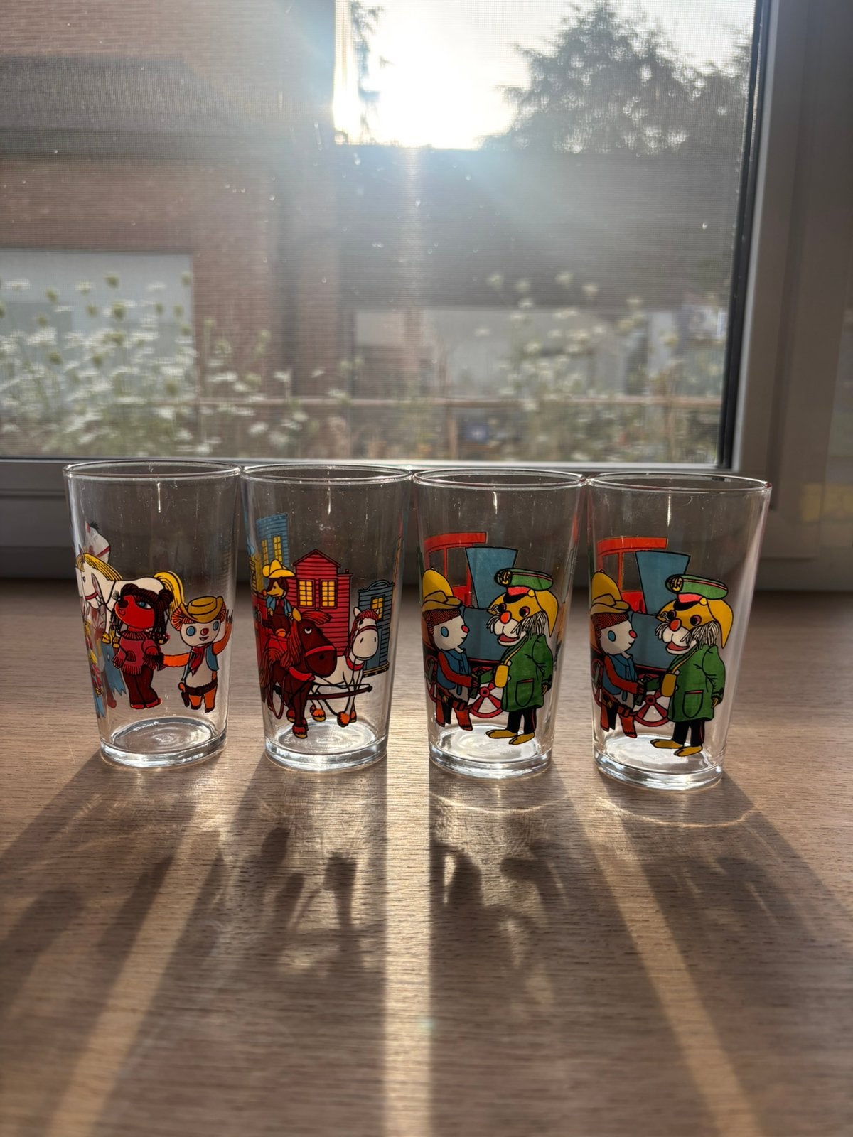 Lot de 3+1 verres moutarde vintage Western Procidis 1973, Collections, Enlèvement ou Envoi, Utilisé, Verre à eau