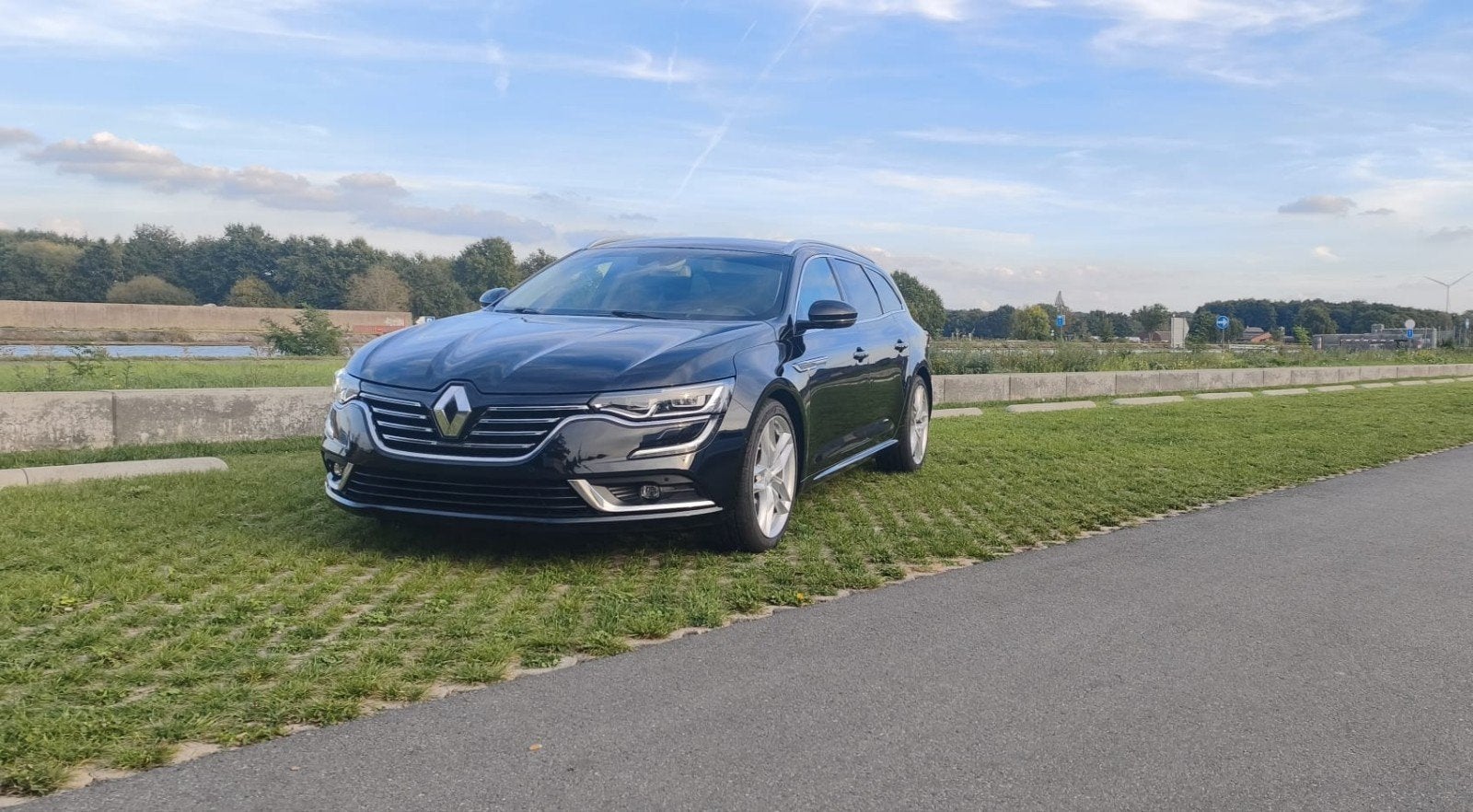 Renault talisman grandtour corporate edition, Auto's, Voorwielaandrijving, Dealer onderhouden, 1800 kg, 4 cilinders