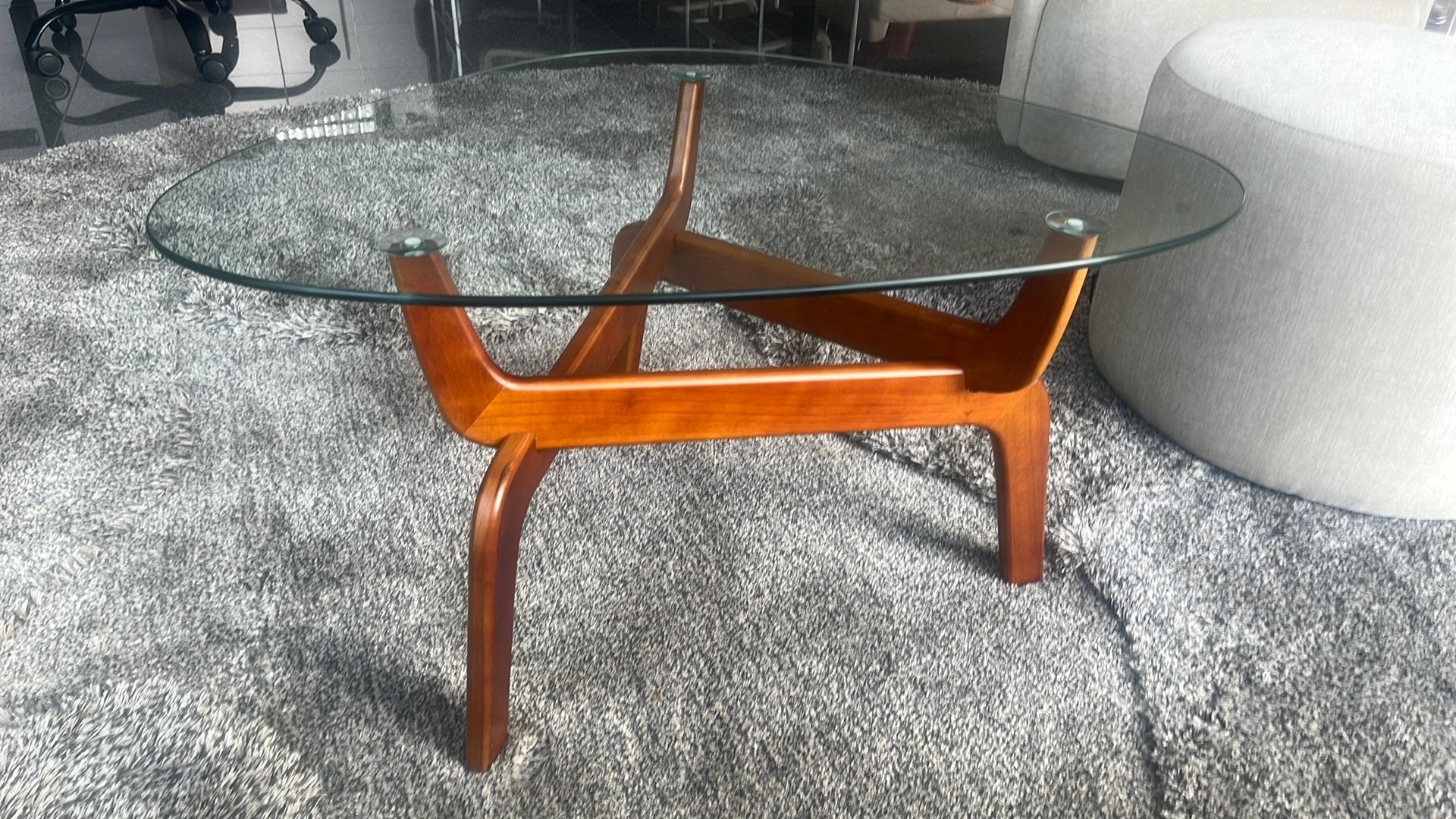 Mid-century glazen salontafel met houten frame, Ophalen, Zo goed als nieuw