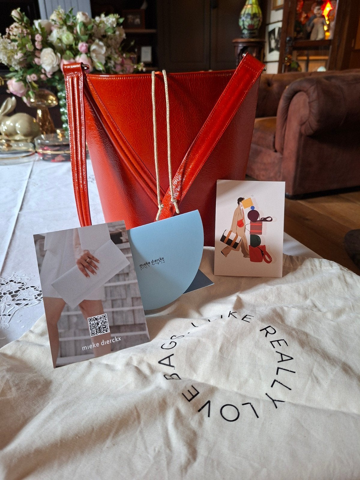 Nouveau sac à main Mieke Dierckx, Enlèvement