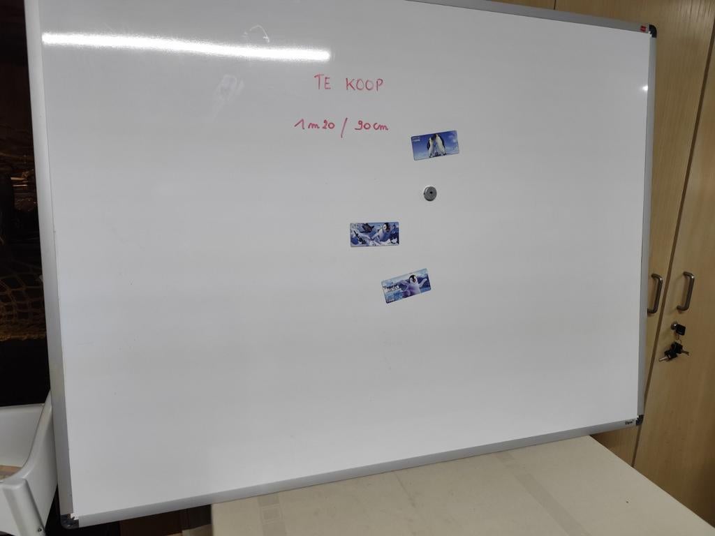 White- en magneet bord. 1m20/90 cm., Ophalen