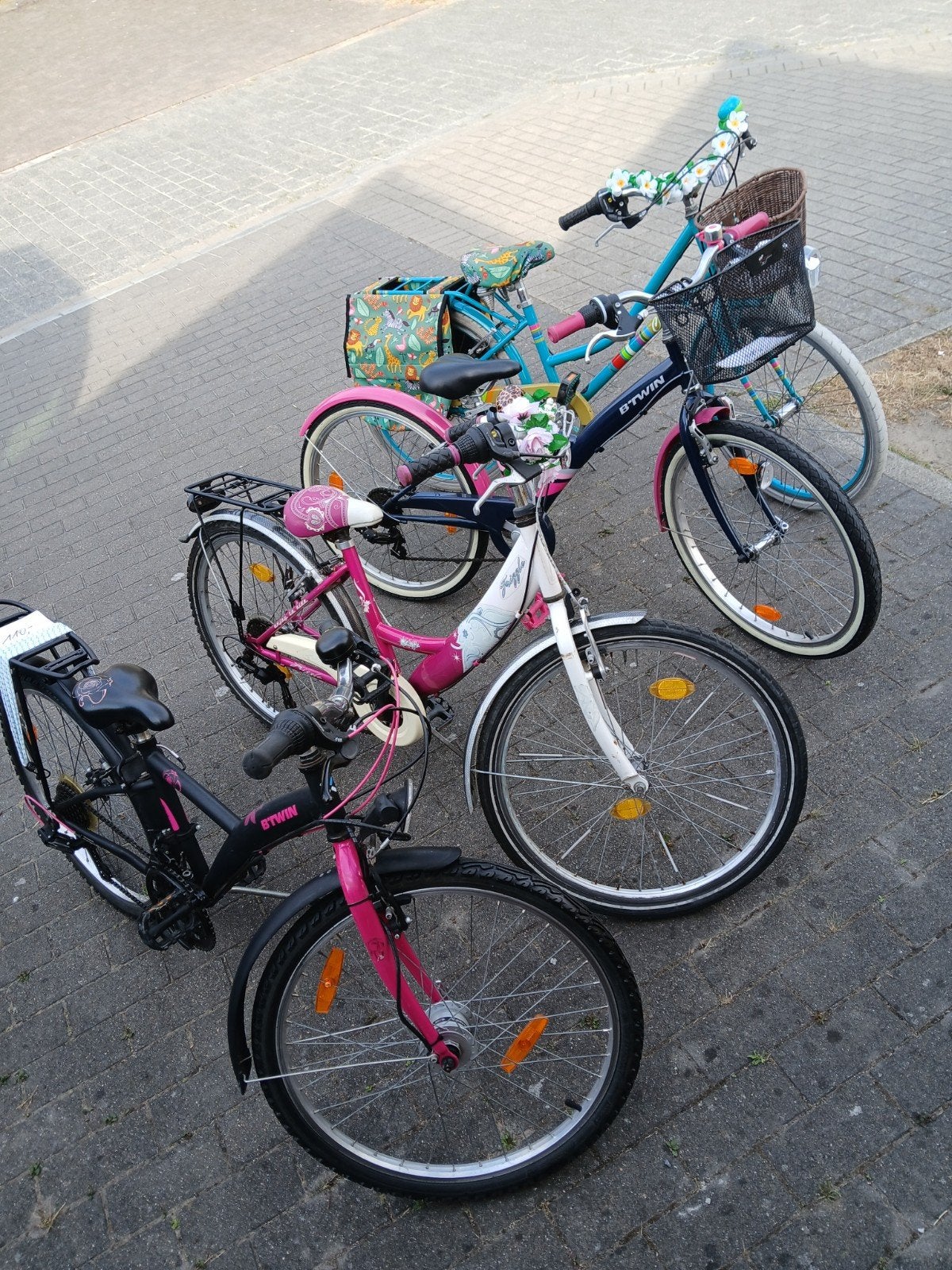 MEISJESFIETSEN 24 INCH 8J-12J VANAF €45, Ophalen, Zo goed als nieuw, Velgrem, 24 inch