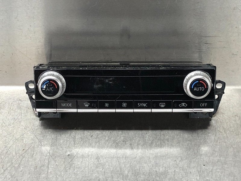 PANNEAU DE COMMANDE CHAUFFAGE CLIMATISATION (|7820B232|), Utilisé, Mitsubishi