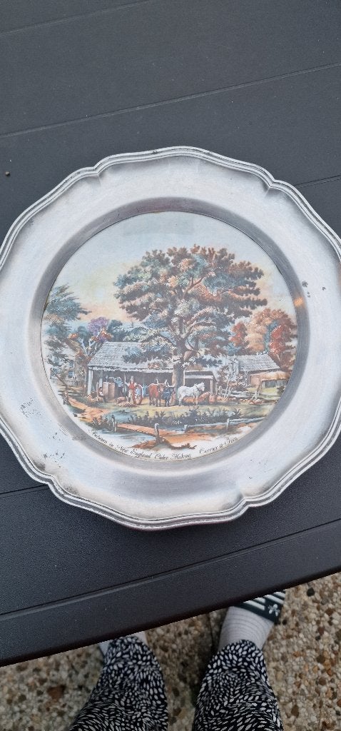 Decoratieve plaat, Ophalen