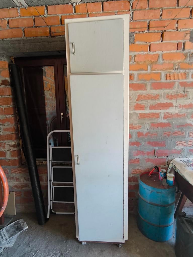 GRATIS - garagekast op te halen in Melle, Elektronische apparatuur, Ophalen