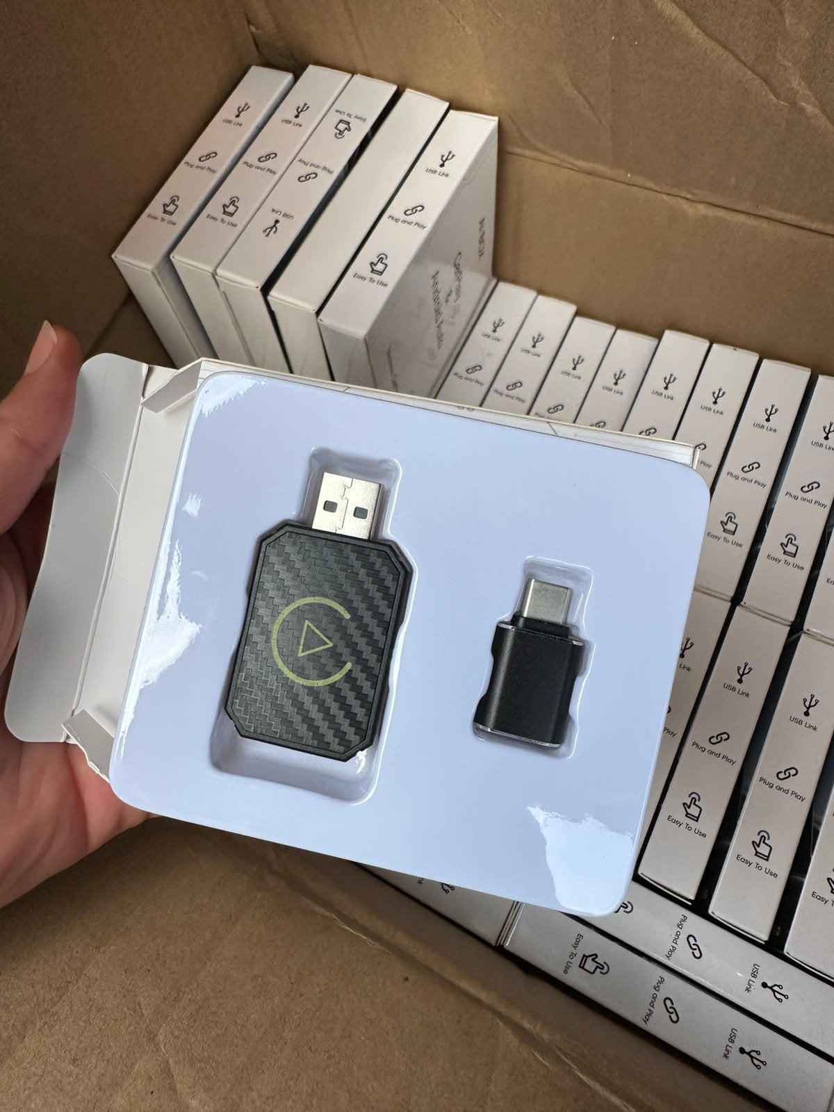 ADAPTATEUR CARPLAY USB USBC SANS FIL – NEUF, Enlèvement ou Envoi, Neuf