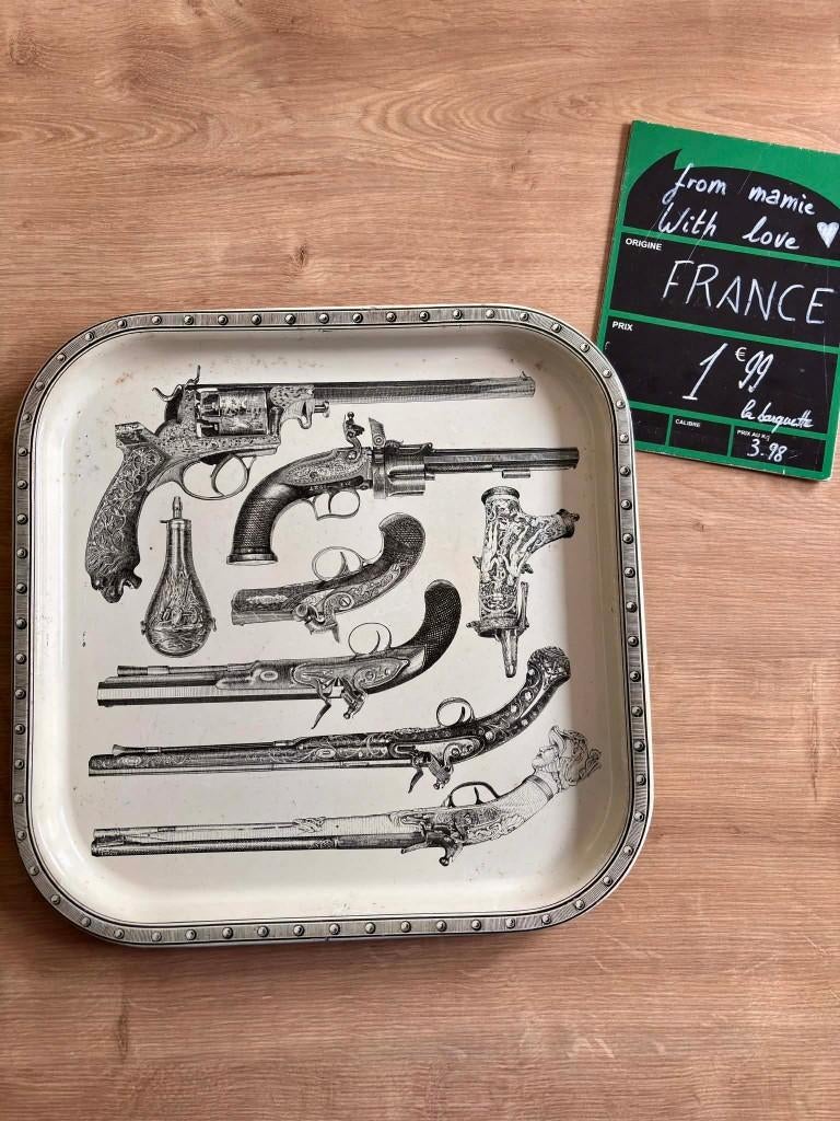Plateau en métal vintage piero fornasetti guns, Ophalen of Verzenden, Gebruikt, Vierkant, Metaal