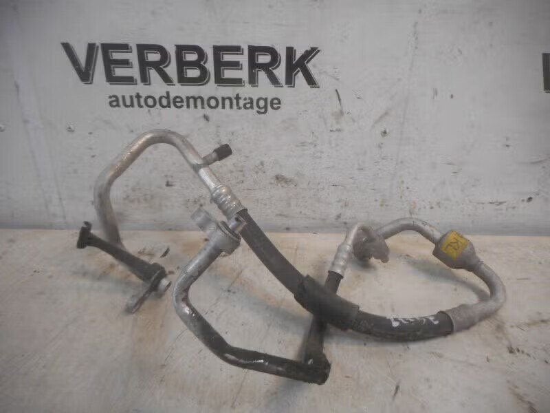 AIRCO LEIDING Opel Vectra C GTS (01-2002/01-2009) (CODEKL), Bahnhofsplatz 65423 Rüsselsheim am Main, DE, Enlèvement ou Envoi, Opel