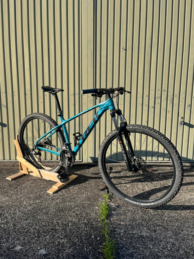 Trek Marlin 5  M/L - Upgraded - Shimano - RST - Schwalbe, Fietsen en Brommers, Fietsen | Mountainbikes en ATB, Ophalen, Gebruikt