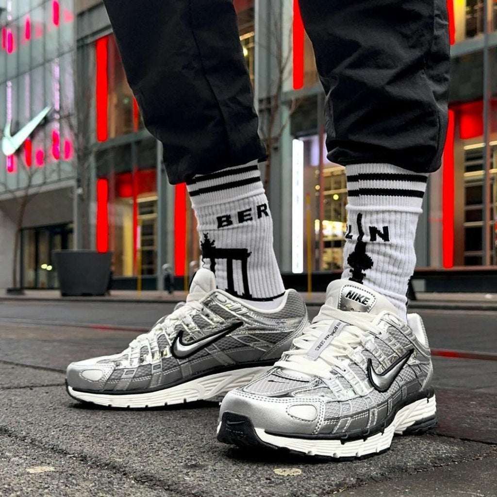 NIKE P 6000 SILVER TAILLE 40, Enlèvement, Neuf, Chaussures
