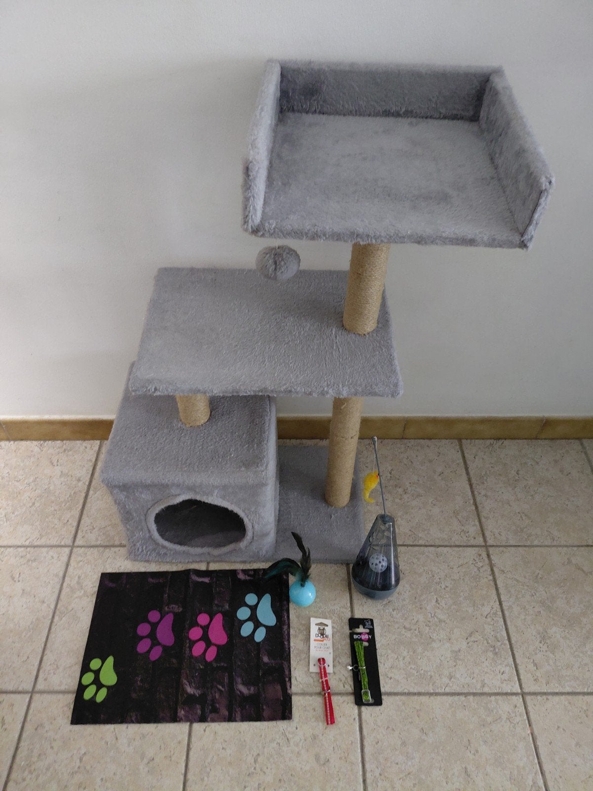 lot chat arbre griffoir chat collier jouer, Animaux & Accessoires, Accessoires pour chats, Enlèvement