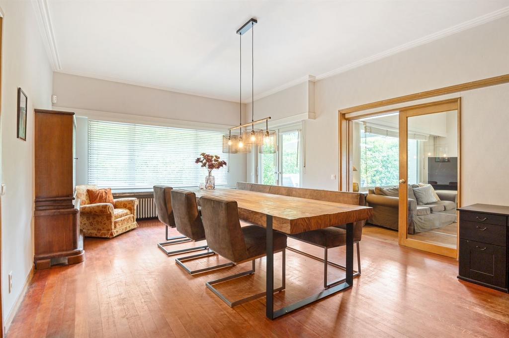 3 eetkamerstoelen + bank taupe voor 3-4 personen, Huis en Inrichting, Ophalen, Zo goed als nieuw, Overige kleuren, Vijf, Zes of meer stoelen