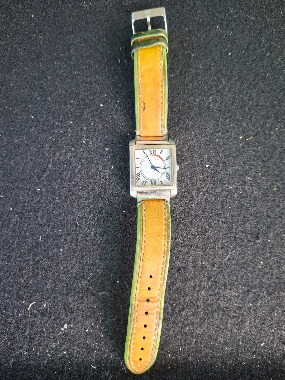 Montre Tommy hilfigher. Vendue dans son état, Enlèvement ou Envoi