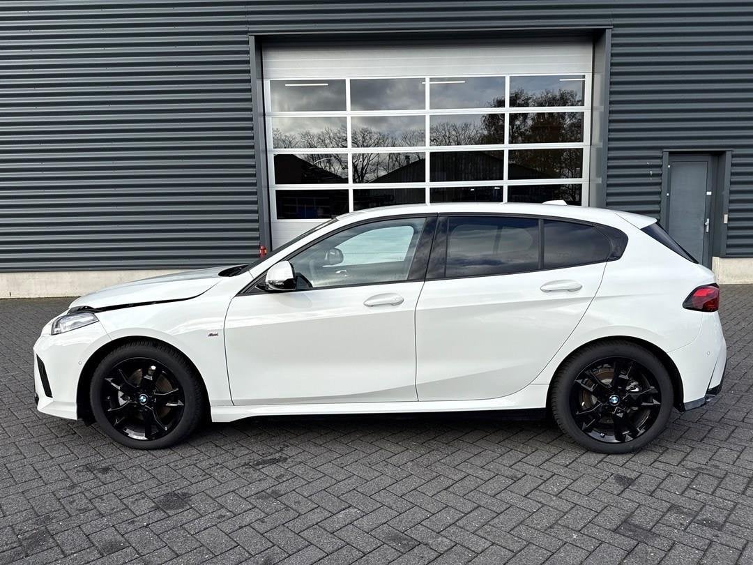BMW 1-serie 120, M sport, harman kardon, memory seats, head-, Autos, BMW, Neuf, Cuir et Alcantara, Achat, Euro 6