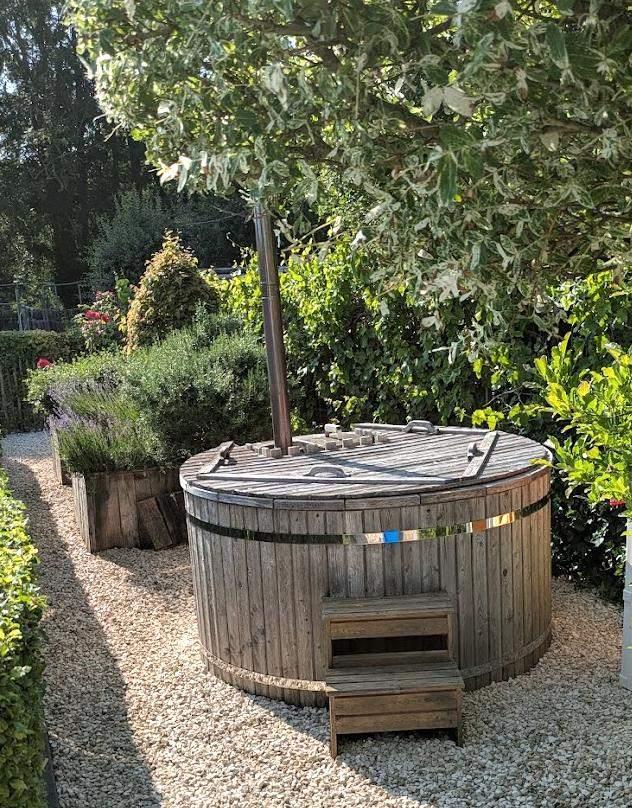 Bain nordique jacuzzi en bois, Enlèvement, Utilisé, Escalier, Fixé