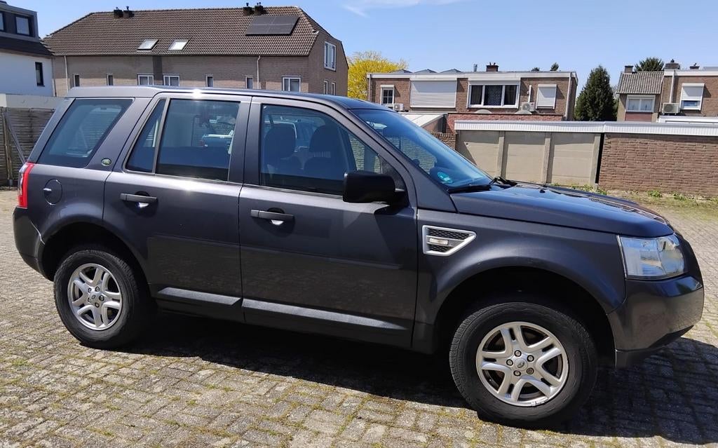 Land Rover Freelander 2.2 TD4 AUT 2010 Grijs, Autos, Argent ou Gris, Achat, Diesel, Automatique