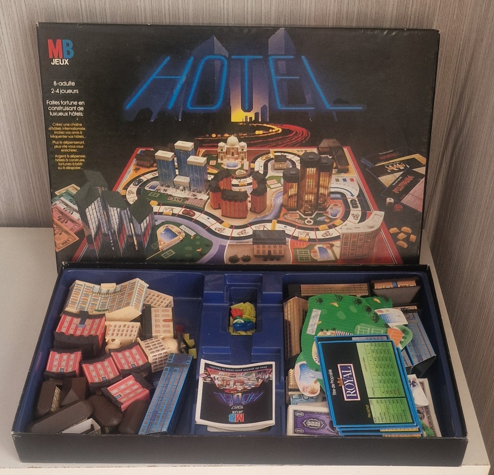 HOTEL - Bordspel, Ophalen