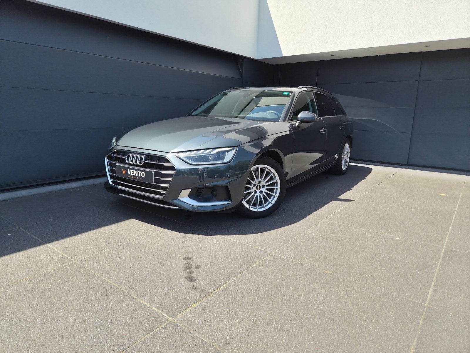 Audi A4 35 TFSI Automaat/Pano/Garantie, Autos, Cuir, Argent ou Gris, Achat, Entreprise