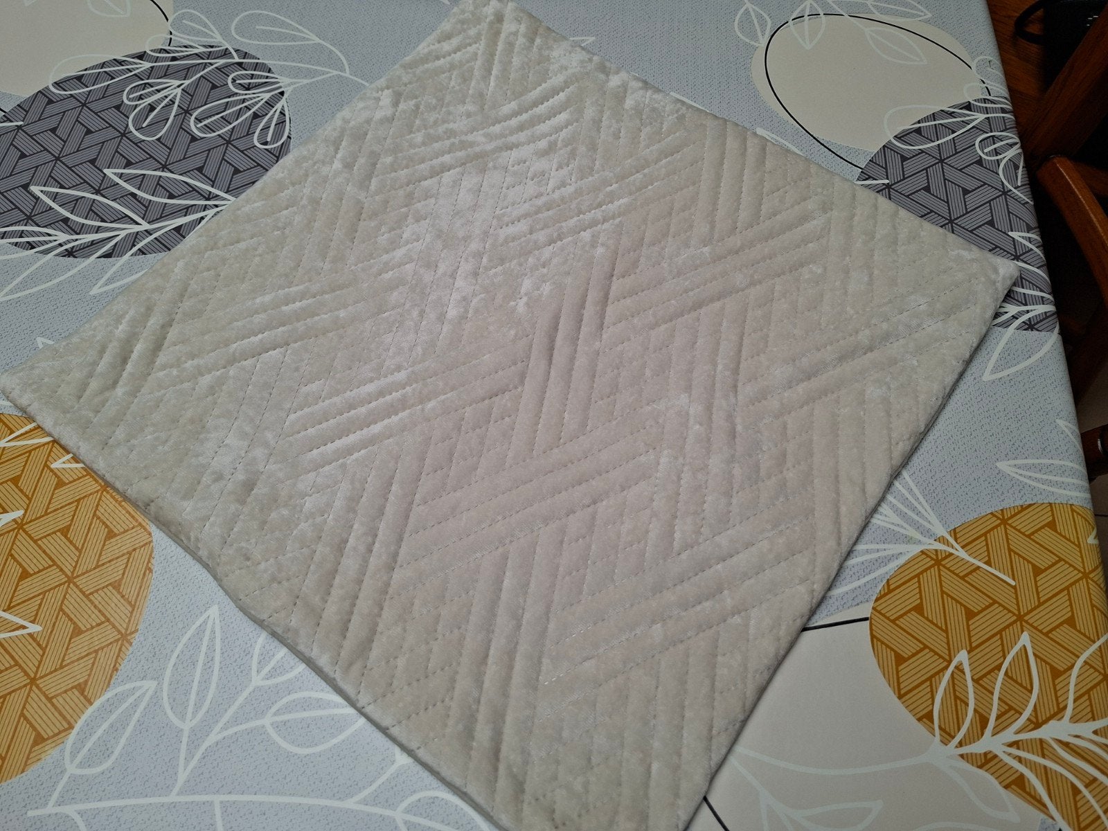 Taie beige 45X45 cm. X5. Neuf, Neuf, Lavable, Beige, Carré