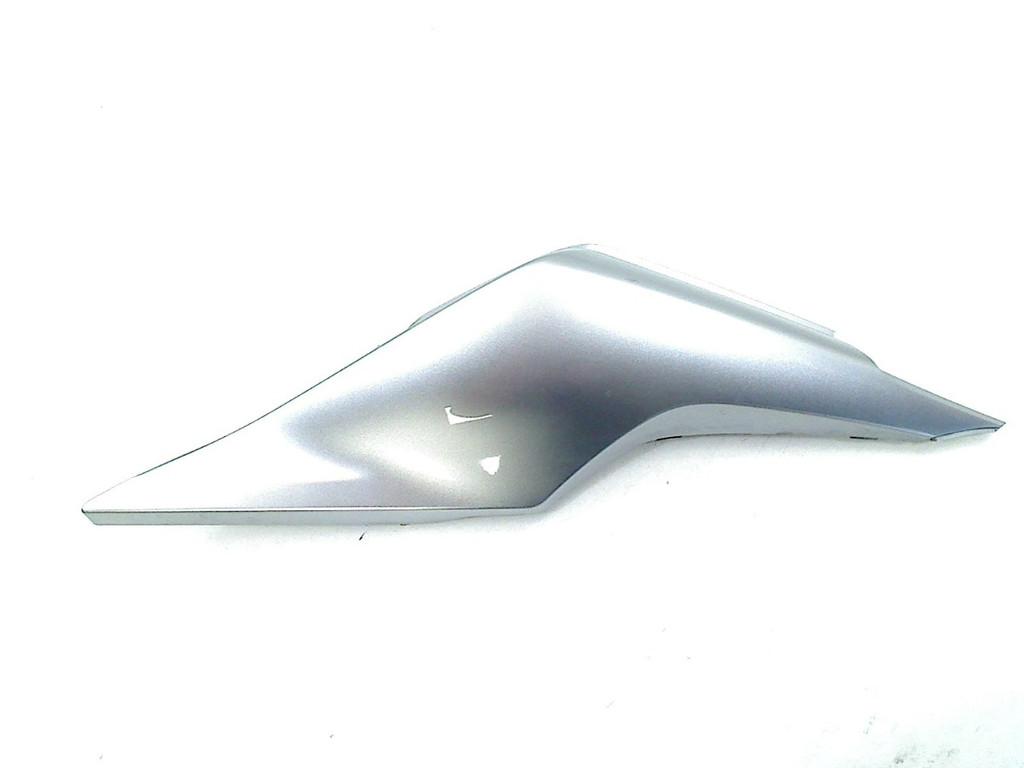 QUEUE DE CARENAGE GAUCHE Honda VFR 1200 F (VFR1200 + DCT), Dhr. S. di Majo, Utilisé, Info@cama-motorparts.nl, P.J. Troelstraweg 8 8
3144 CX  MAASSLUIS, NL