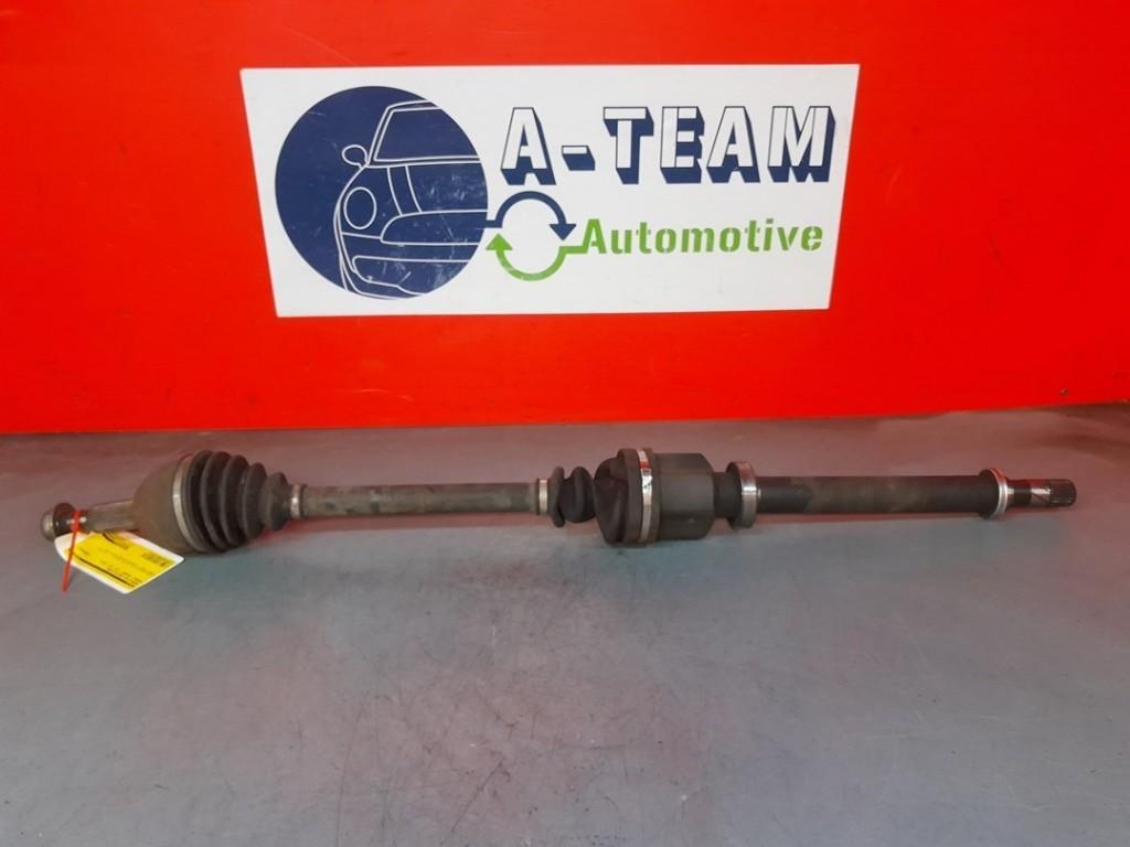 ARBRE DE TRANSMISSION AVANT DROIT Megane III Grandtour (KZ), Utilisé, Renault