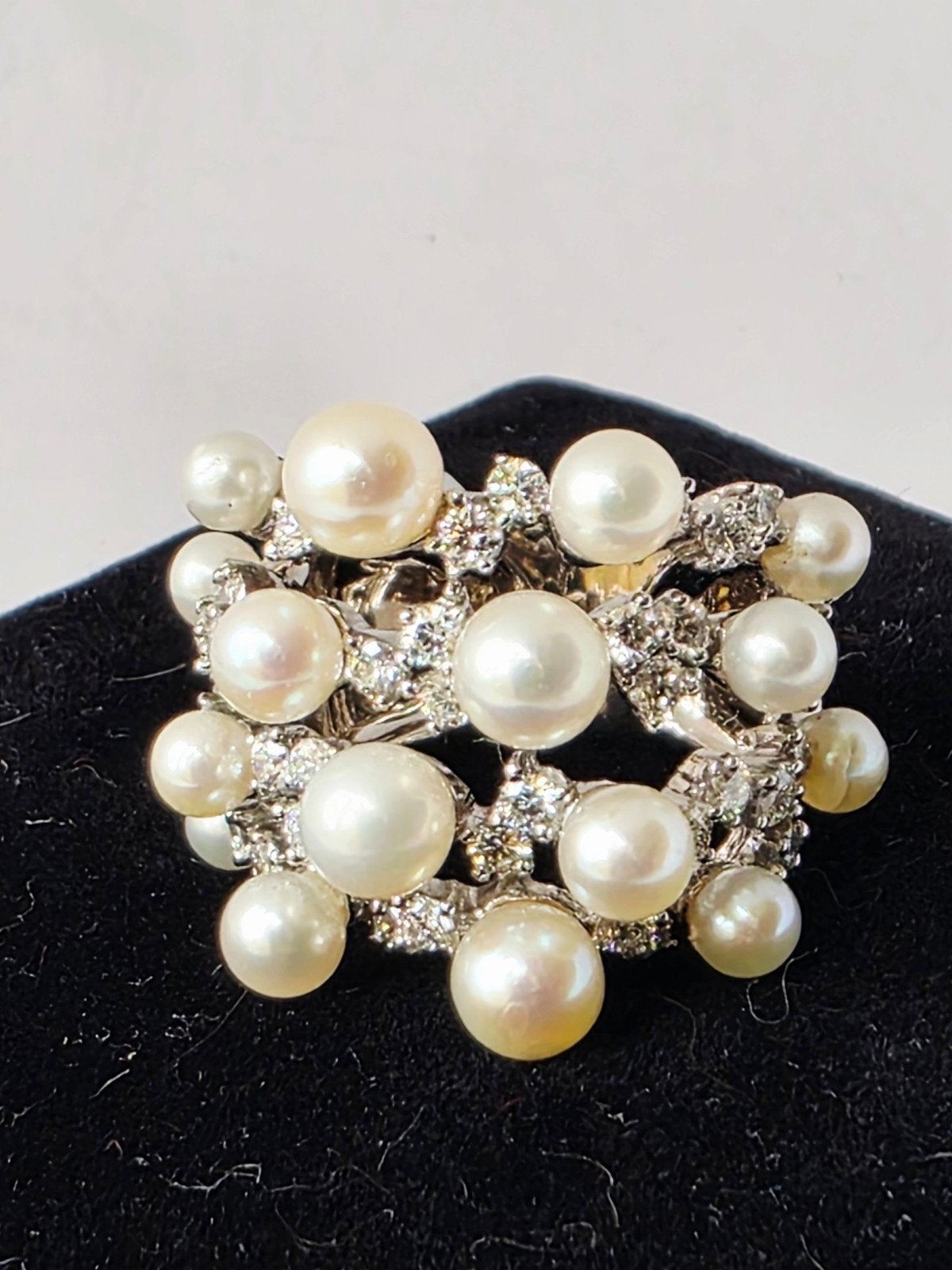 Massieve gouden ring met Akoya parels en diamanten 1,60kt, Ophalen of Verzenden, Goud, Goud