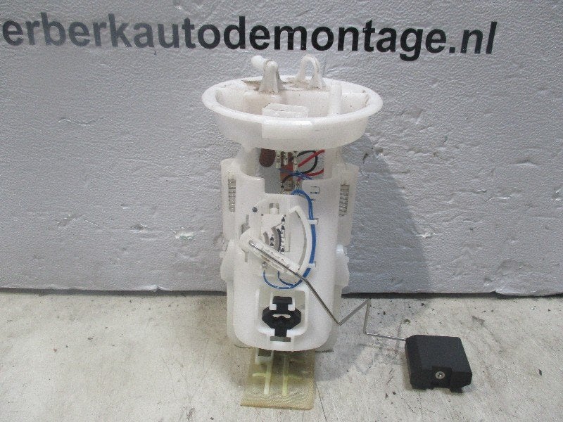 POMPE CARBURANT C BMW 3 serie (E46 / 2) (01-1998/07-2006), Utilisé, BMW, Petuelring 130
80809  München, DE, Bayerische Motoren Werke AG