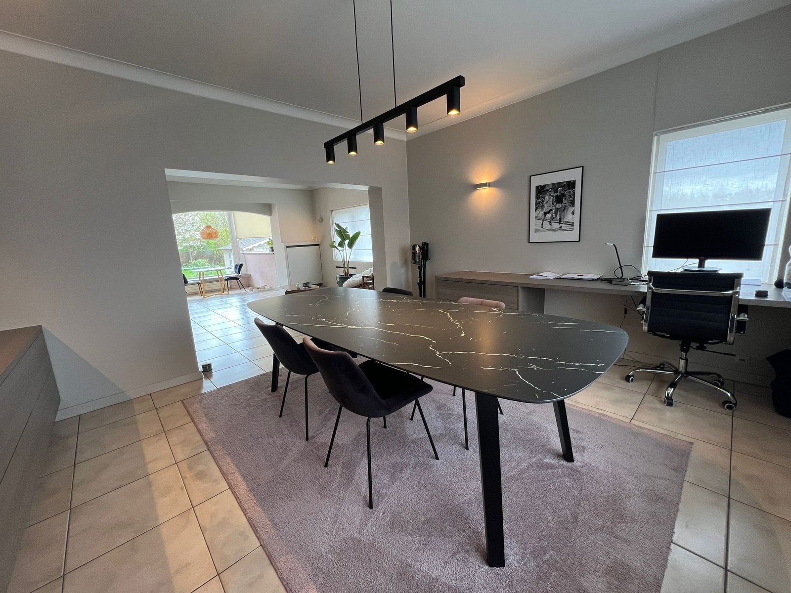 Keramische eettafel voor 8 tot 10 personen