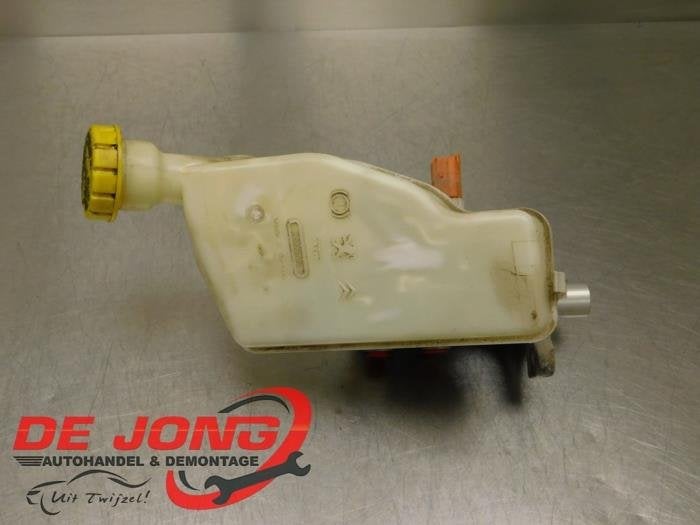 Cylindre de frein principal d'un Peugeot 208, -, 3 mois de garantie, Utilisé, -