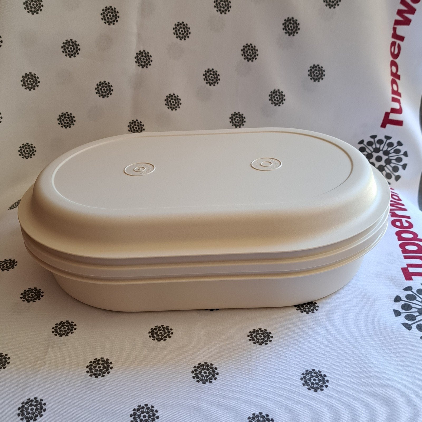 Nieuw Vintage Tupperware 4-delig ovale Dubbele Serveerschaal, Nieuw, Ophalen of Verzenden, Bak of Kom, Crème
