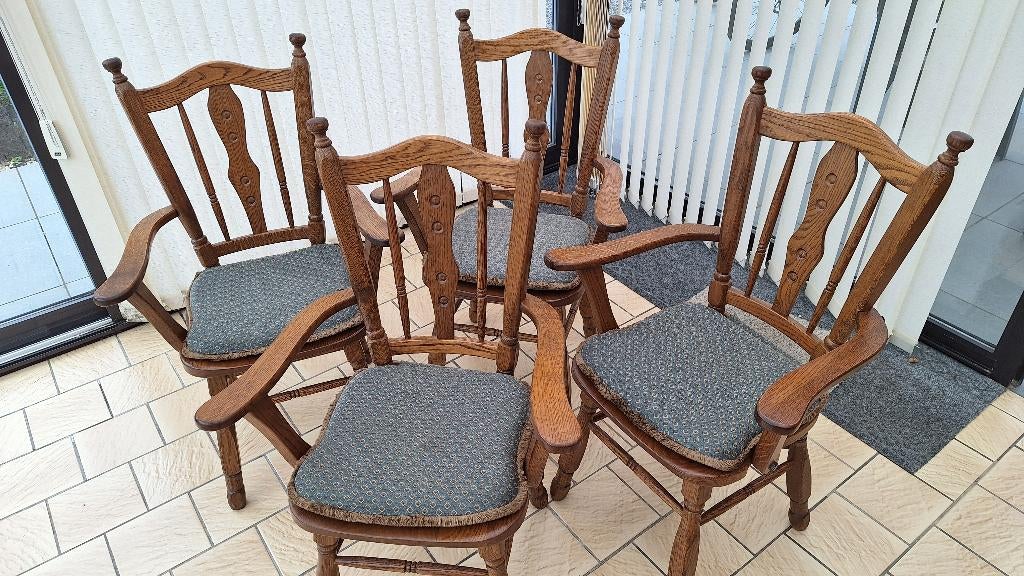 4 massief eikenhouten stoelen met armsteunen, Ophalen, Bruin, Zo goed als nieuw, Vier