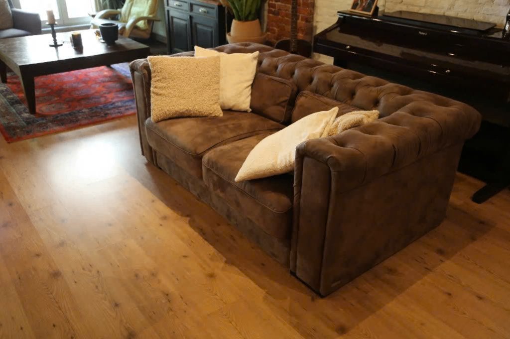 Chesterfield 2-zits zetel in cognac/bruin lederlook, 100 à 125 cm, Enlèvement, Utilisé, Deux personnes