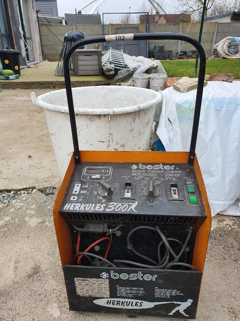 Chargeur de voiture Boster Herkules 300 24v-12v, Enlèvement, Utilisé