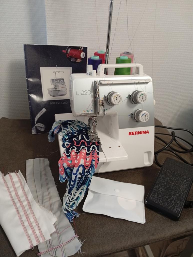 Bernina stoffeerder als nieuw gereviseerd, Hobby en Vrije tijd, Naaimachines en Toebehoren, Ophalen of Verzenden, Accessoires